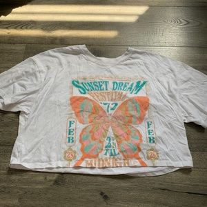 Hollister White Medium Short Sleeve Sunset Dream Festival Cropped Graphic Tee